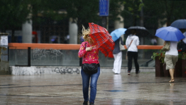 PLJUSKOVI, GRAD I OLUJA DO KRAJA MAJA Srbiju očekuje skoro 40 mm kiše, od utorka kreće haos!