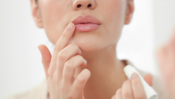 Da izgledaju negovano: Tri koraka za podmlađivanje usana