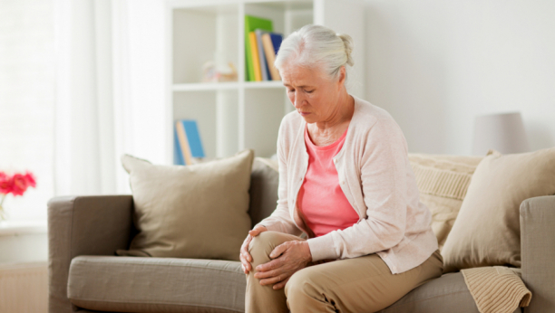 IMA LI UOPŠTE LEKA Bol u kolenima, povrede i starenje, kako se izboriti s tegobama govore stručnjaci