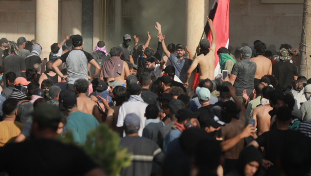 IRAK U GRAĐANSKOM RATU Totalna anarhija, ispaljene rakete na zelenu zonu u Bagdadu (FOTO)