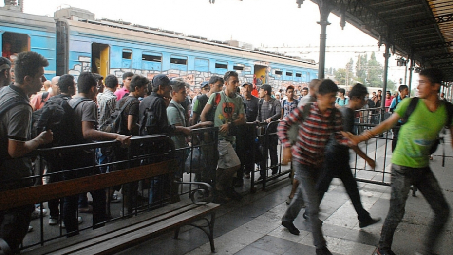 Migranti na železničkoj stanici u Subotici