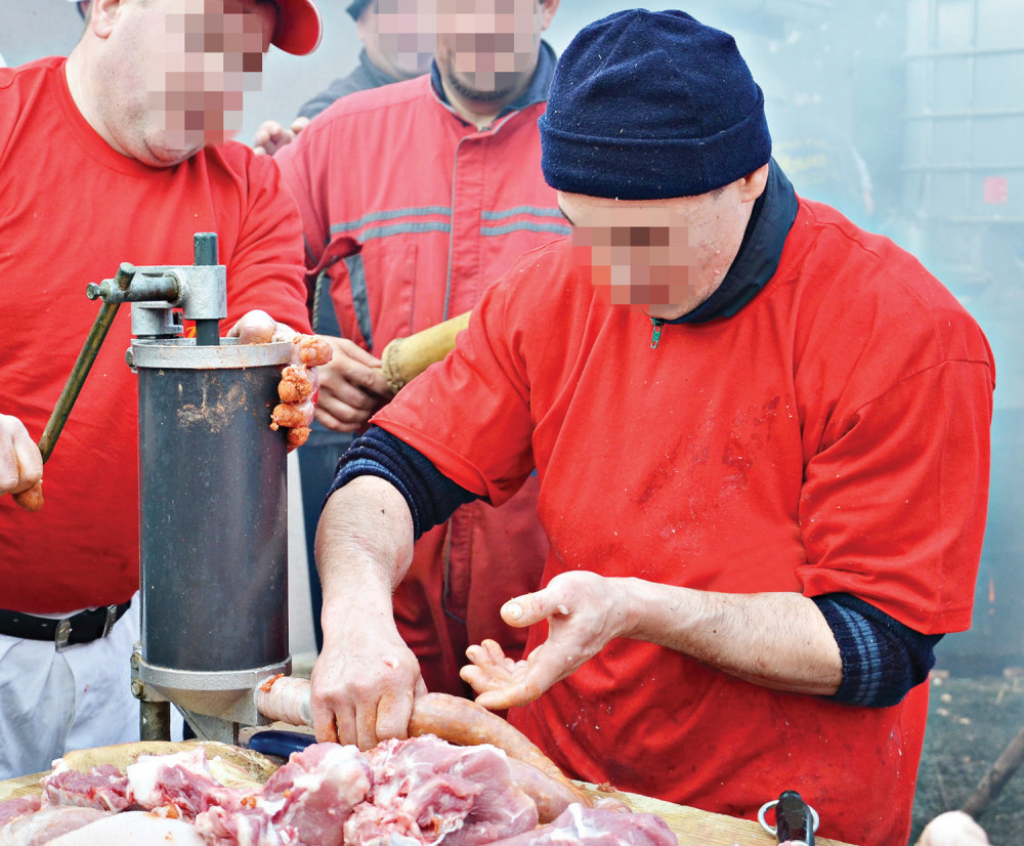 Kobasice dobili od komšije koji ih je sam pravio