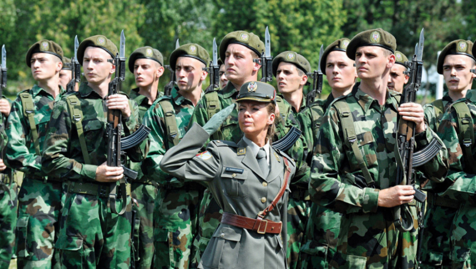 U Vojsci Srbije više od 200 žena sa oficirskim činom 