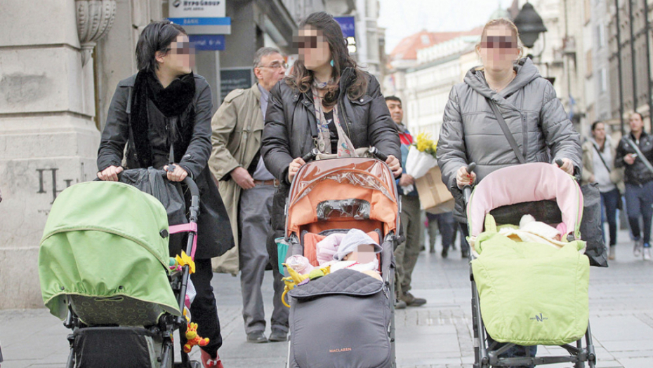 Političarima puna usta brige o porodici, ali u teoriji