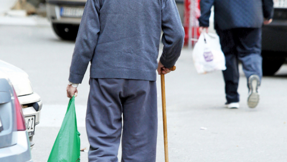 A njih ko šiša:  Penzioneri uvek  izvuku deblji kraj