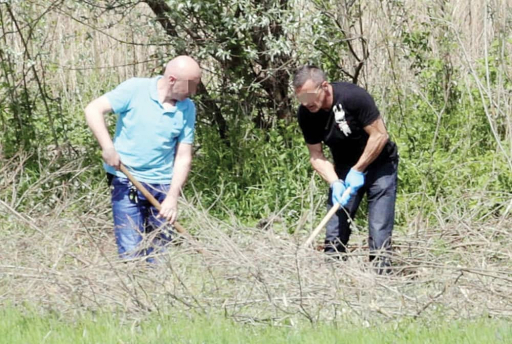 ...u potrazi za bilo kakvim tragovima