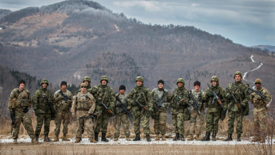 Srpska vojska na Kosovu, u zajedničkoj patroli sa Kforom
