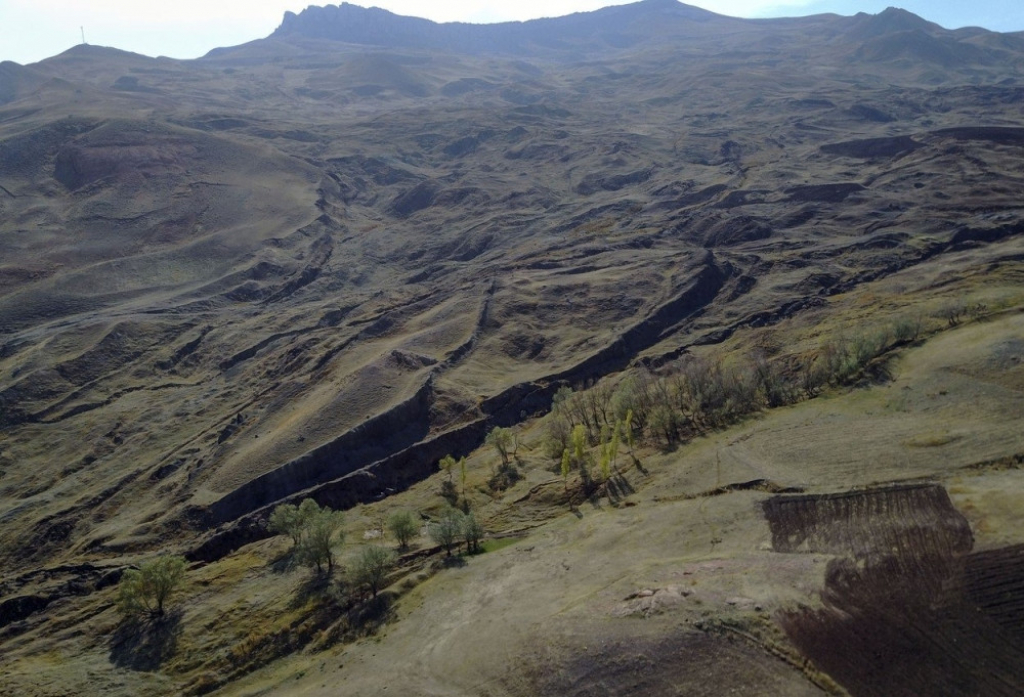 Ноев ковчег фото. Ноев Ковчег Арарат. Гора Арарат Ковчег ноя. Араратские горы Ноев Ковчег. Ноев Ковчег на горе Арарат.