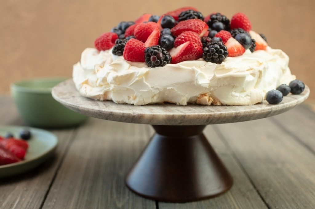 Pavlova torta, torta, slatkiš, voćna torta