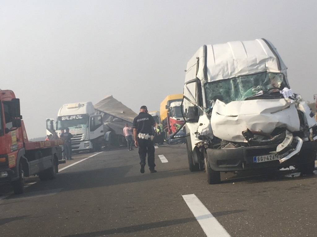 Udes, saobraćajka na auto-putu