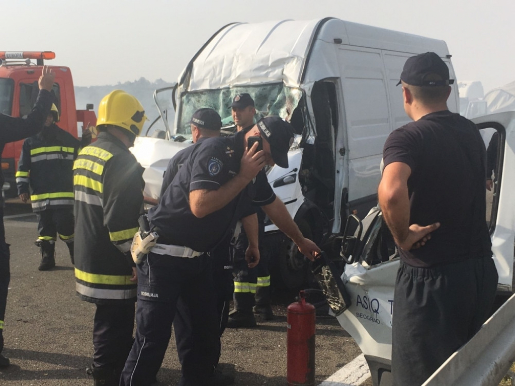 Udes, saobraćajka na auto-putu