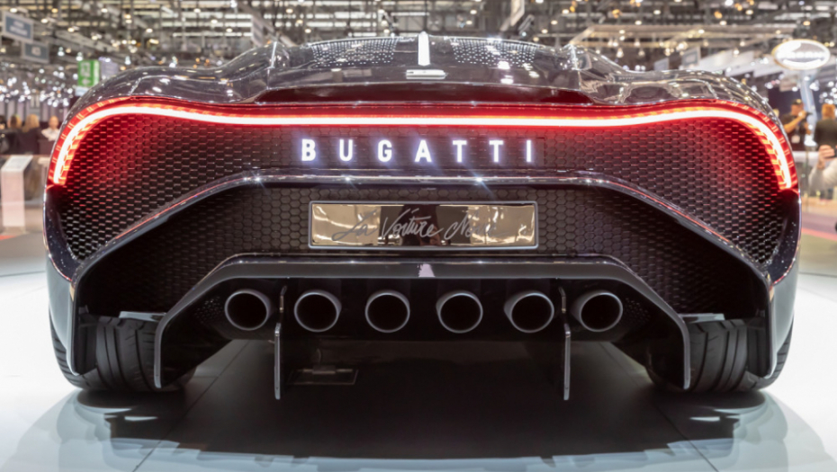 bugatti la voiture noire