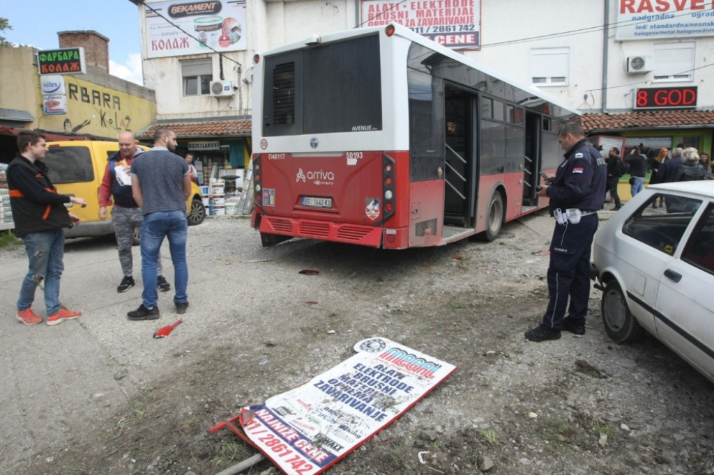 Autobus, nesreća, Ustanička