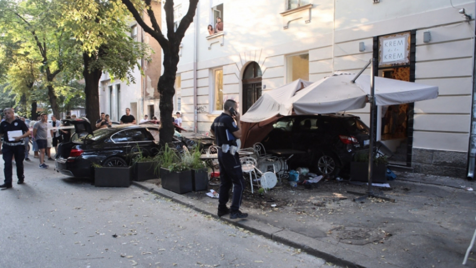 Saobraćajka, Strahinjića Bana, policija, udes