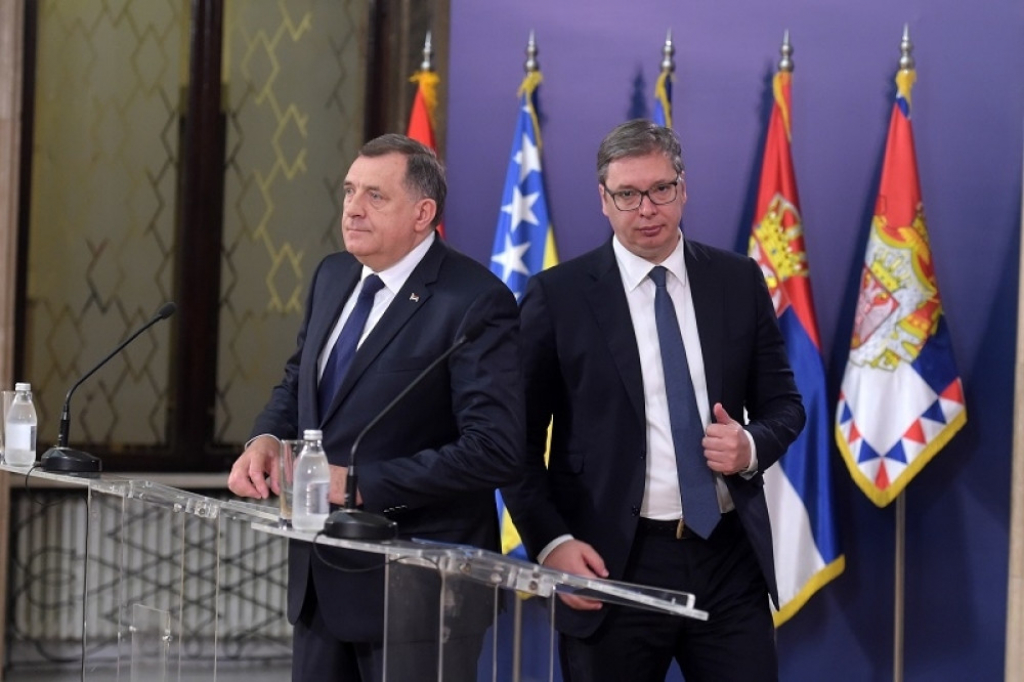 Aleksandar Vučić, Milorad Dodik