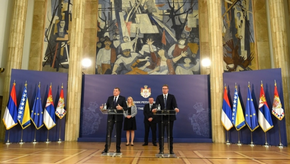 Aleksandar Vučić, Milorad Dodik