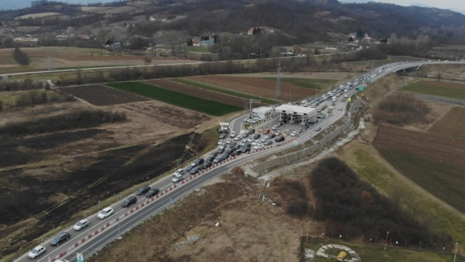 Zbog praznika gužva na autoputu