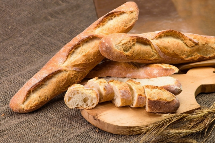 BRZINSKI OBROK KOJI ĆE VAS SJAJNO ZASITITI Pita od starog hleba, spanaća i feta sira