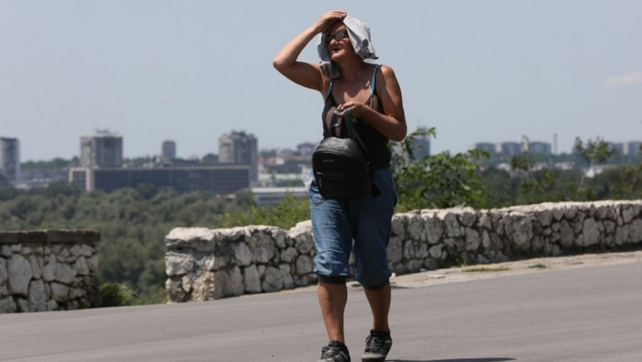 VELIKI ZDRAVSTVENI RIZIK: Budućnost nam donosi leto koje će trajati pola godine zbog klimatskih promena!