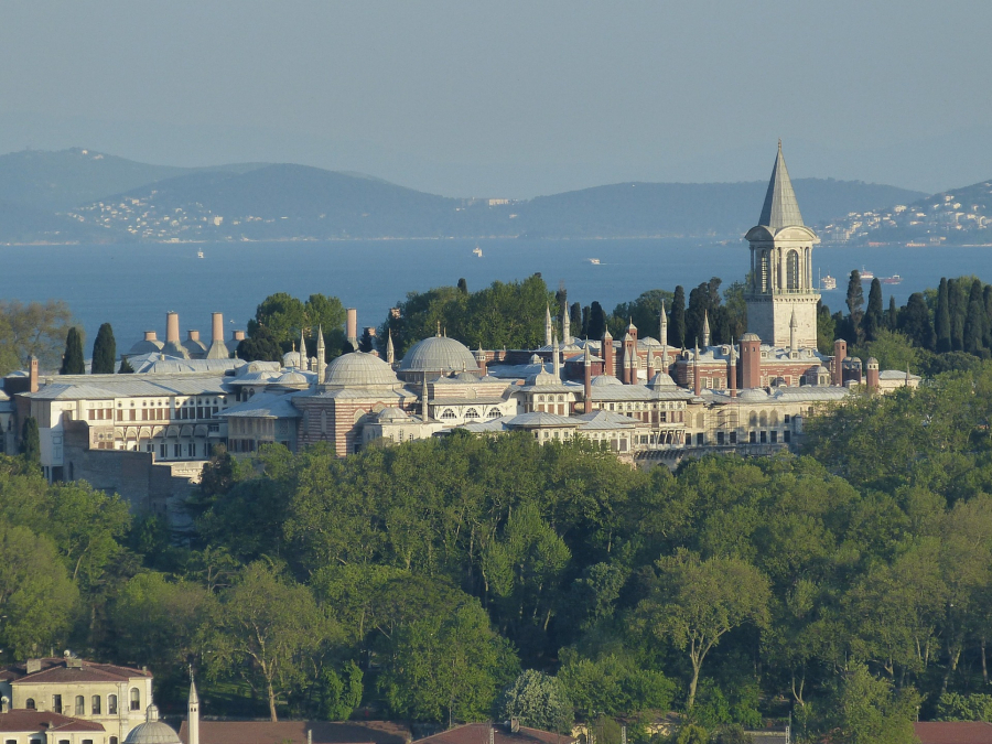 U GRČKOJ MERE 