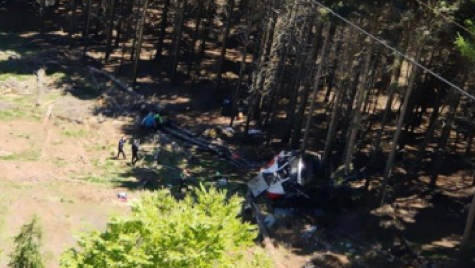 NEZAPAMĆENA TRAGEDIJA U ITALIJI Devetoro poginulo u padu žičare!