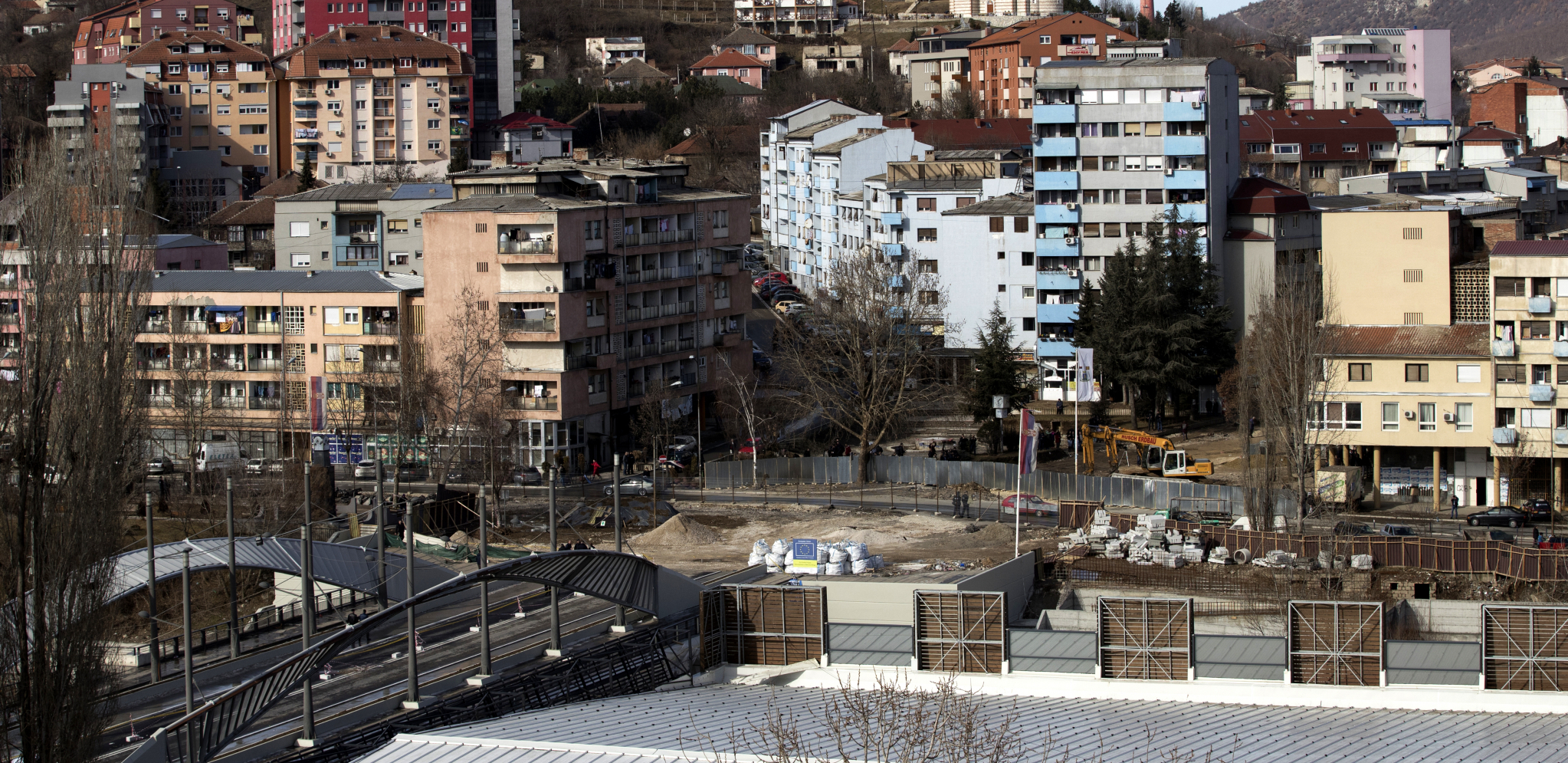 TEROR NAD SRBIMA U JUŽNOM DELU KOSOVSKE MITROVICE Hteli da izazovu strah! U autobusu bila i deca