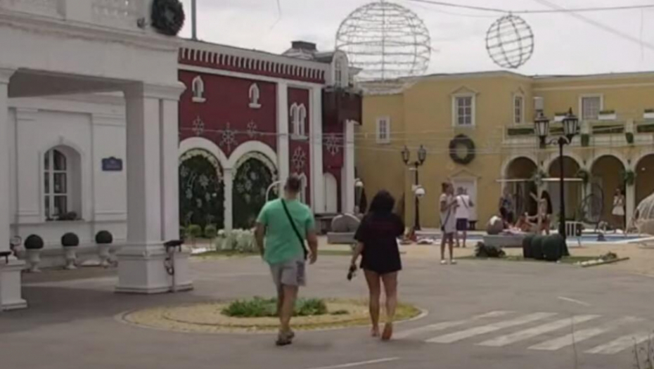 BALONI PREPLAVILI ŠIMANOVCE Nakon iznenađenje koje je Tara priredila za Ša, još jedna zadrugarka plače od sreće zbog poklona koji je dobila (FOTO)