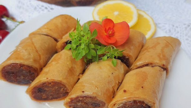 IZ BAKINE BELEŽNICE: Preukusna baklava, sočna, hrskava i mmm...