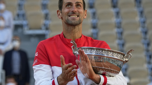 TENISKA LEGENDA OČIMA NE VERUJE Ja ne znam šta je Novak sebi ubacio u glavu na 0:2