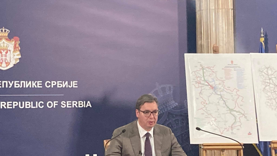 Predsednik Srbije Aleksandar Vučić se obraća javnosti