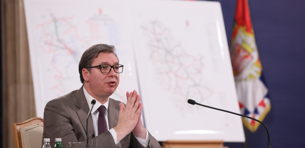 Predsednik Srbije Aleksandar Vučić se obraća javnosti