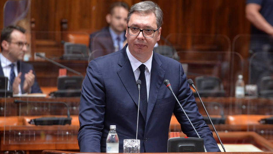 VUČIĆ ODUVAO KRIVOKAPIĆA! "Pričali ste da je to pogrešna politika, pa ste prvi dan čestitali Kurtiju!"