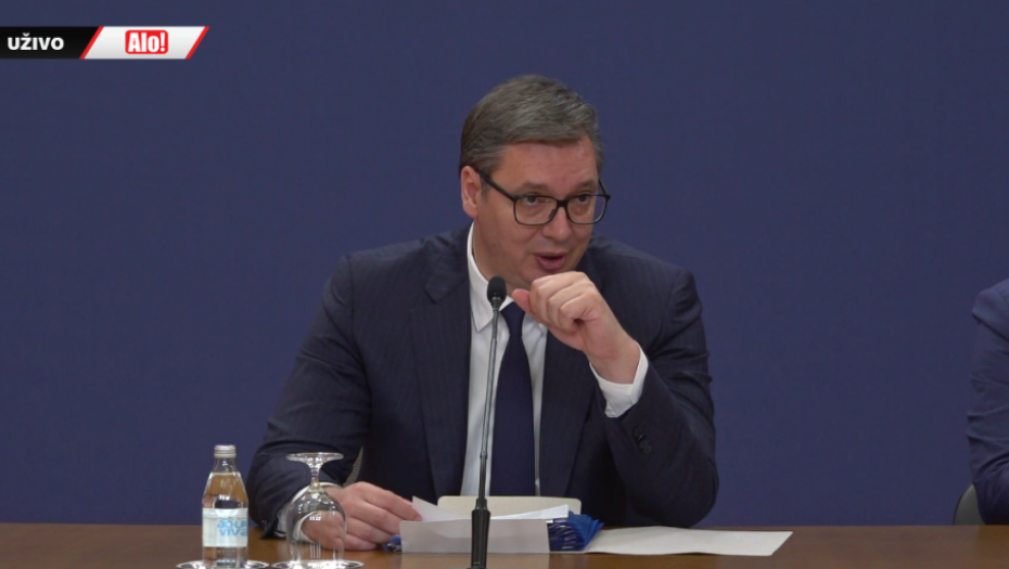 PREDSEDNIK SRBIJE SE OBRATIO GRAĐANIMA Vučić: Pominjući mene, pokušavaju sebe da uzdignu! Naša snaga je zasnovana na rezultatima