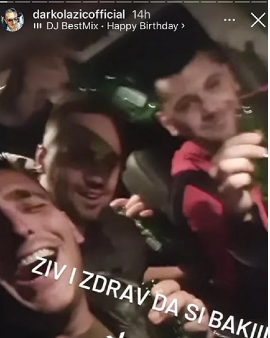 NE ZNA ZA ŽIVOT BEZ SKANDALA Darko Lazić pije alkohol tokom vožnje, kazne ga ne dotiču, flaša mu je ipak najbolja drugarica (FOTO)