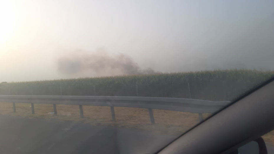 VELIKI POŽAR KOD DOBANOVACA! Gust dim i vatra na isključenju za Novi Sad! (VIDEO)