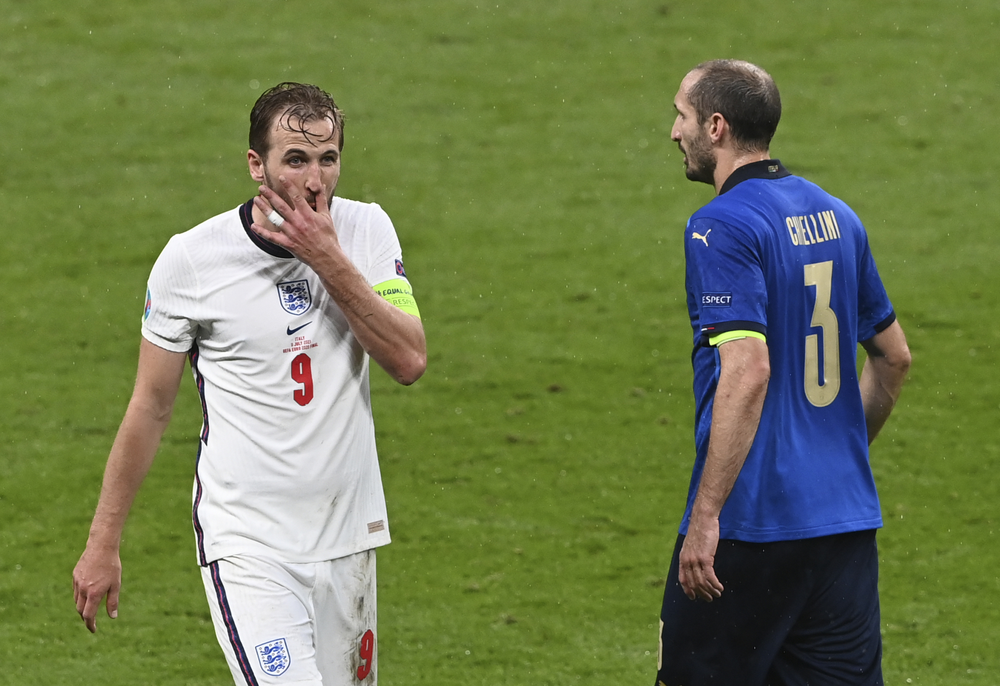 UPLAŠIO SE DA NE OSTANE BEZ LIGE ŠAMPIONA, PA PODRŽAO SUPERLIGU! Italijanski reprezentativac iznervirao navijače!