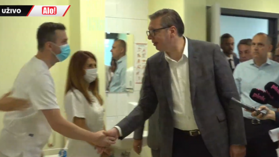 Vučić na otvaranju novog Doma zdravlja u Borči