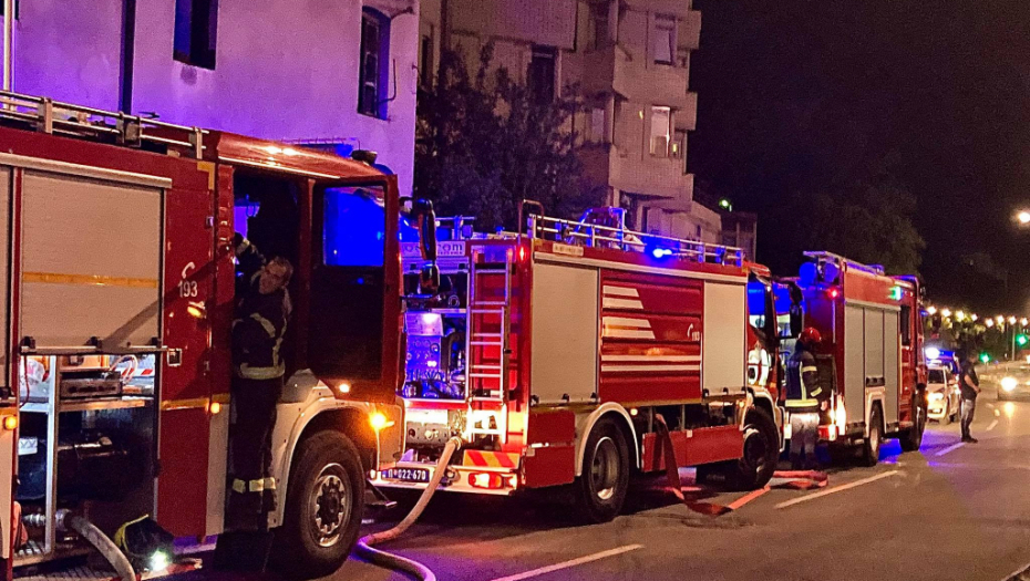 Oglasili se radnici TC na Novom Beogradu: Ko zna šta je sve skladišteno na KROVU!