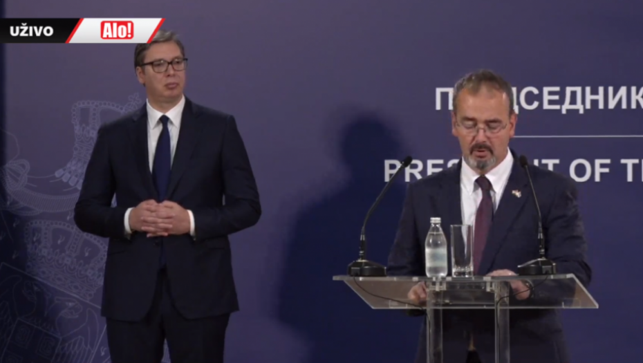 Predsednik Vučić i ambasador SAD Entoni Godfri obilaze noćne radove na mostu preko Zapadne Morave