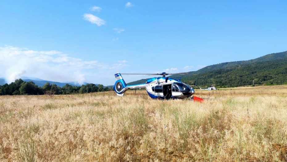 USPEŠNA AKCIJA Pripadnici Helikopterske jedinice MUP odbranili selo od požara