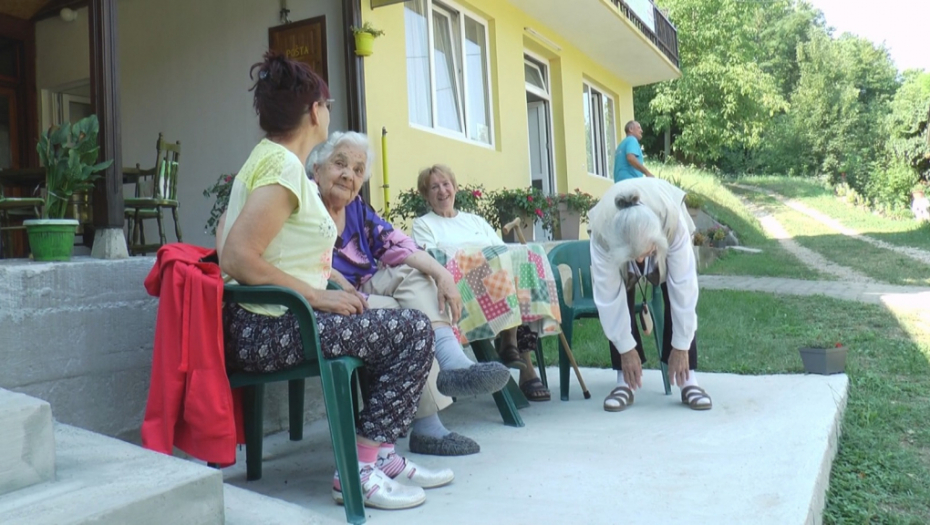 NEKADA SE POLA JUGOSLAVIJE LEČILO U OVOJ BANJI Dođu na štakama, vrate se na nogama! (FOTO)