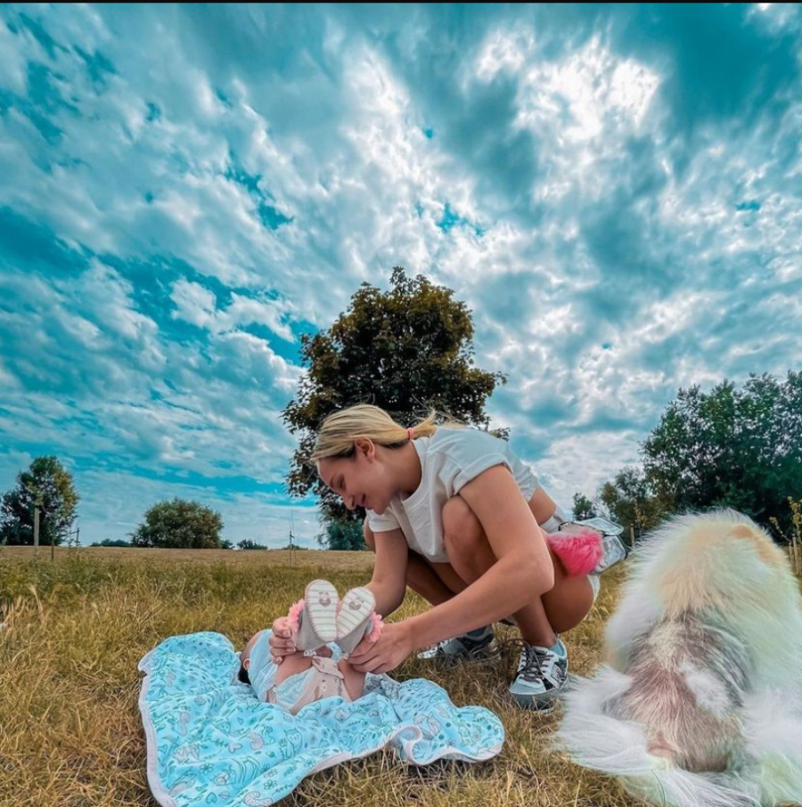 SA ĆERKOM U PRIRODI Luna Đogani pokazala kako uživa u majčinstvu i raznežila pratioce (FOTO)