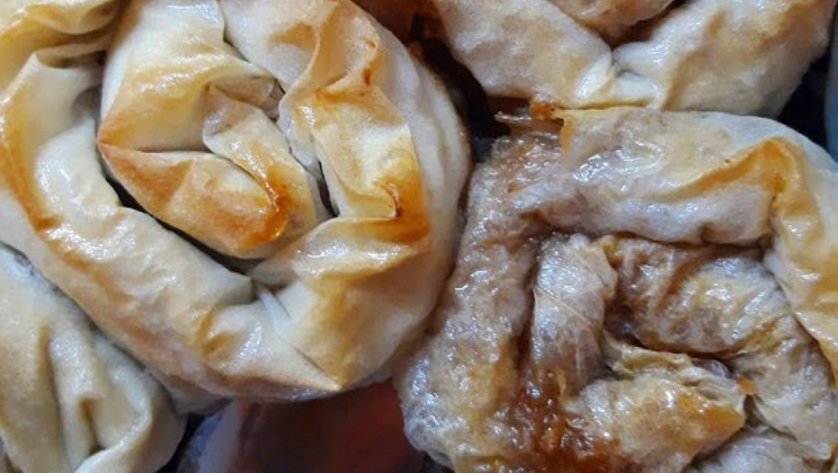 Pita s jabukama na vodi - Lepša od baklave, caka je u ovom sirupu