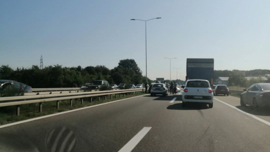 Saobraćajna nesreća na auto-putu