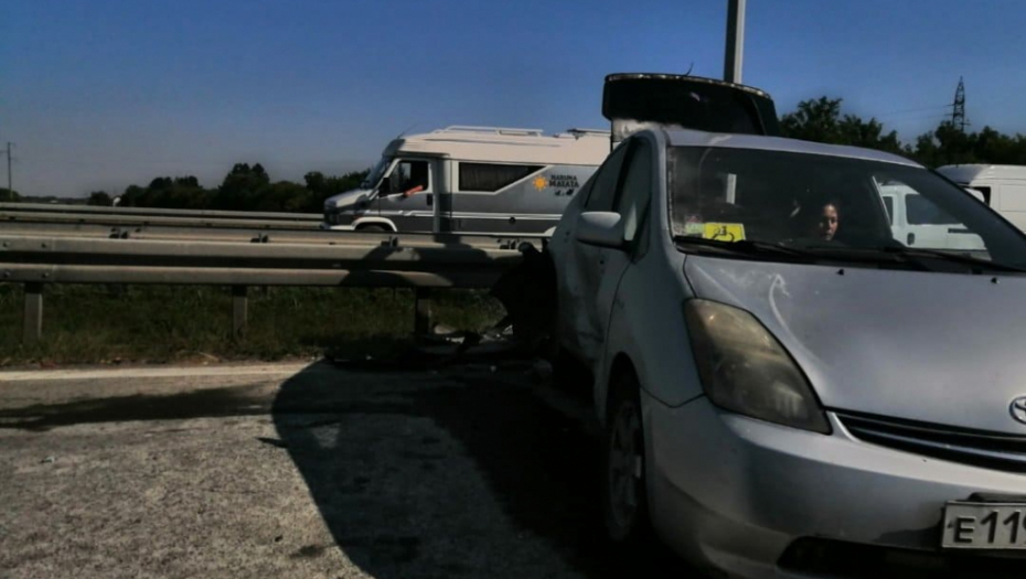 SUDAR KOD AERODROMA Havarija na auto-putu u pravcu Beograda (FOTO)