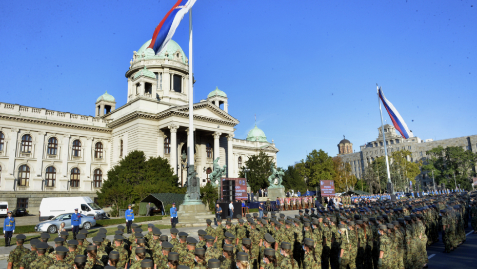 VOJNI AVIONI NADLEĆU BEOGRAD Počela generalna proba svečane promocije najmlađih oficira Vojske Srbije (FOTO)