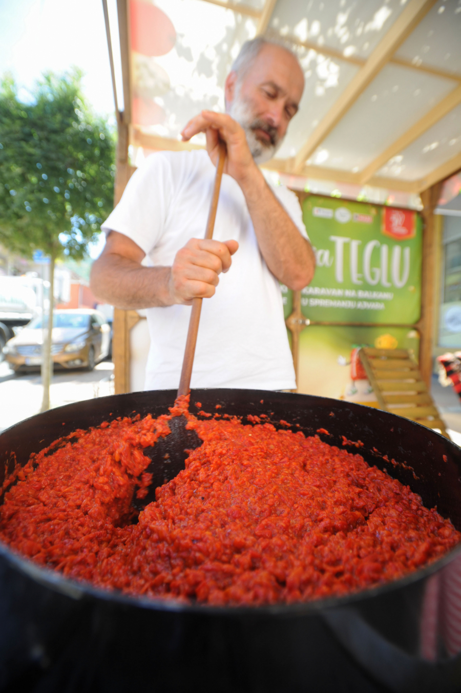 ŠPAJZ KRIZA Ajvar i preko 1.000 dinara!