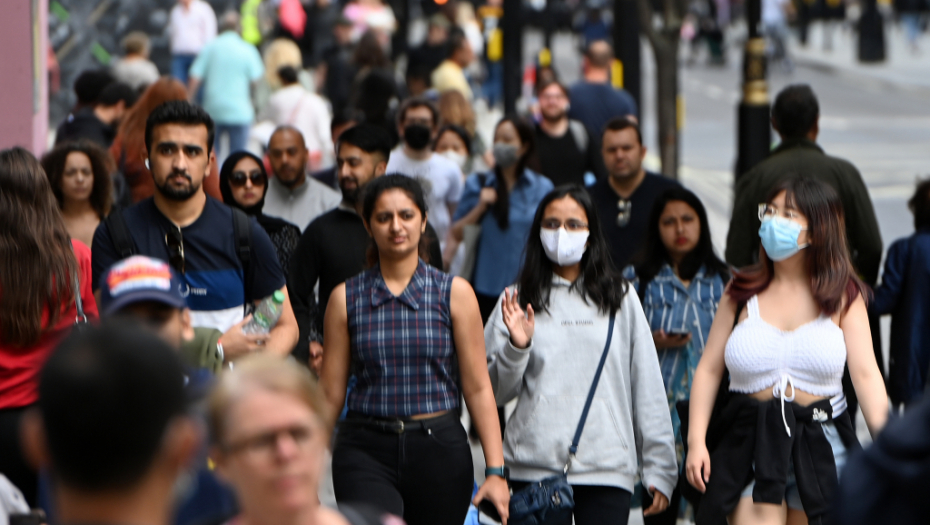 PADAJU MASKE I BROJ NOVOZARAŽENIH Epidemija u Engleskoj i njen tok