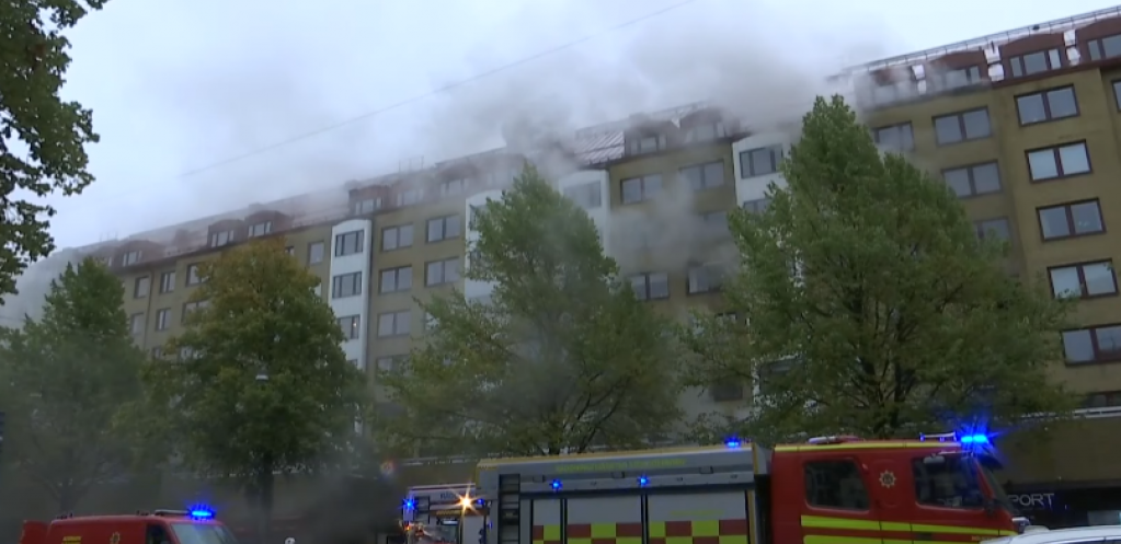 SNAŽNA EKSPLOZIJA U ŠVEDSKOJ Više od 20 povređenih, u toku je evakuacija stanara iz zgrade (VIDEO)