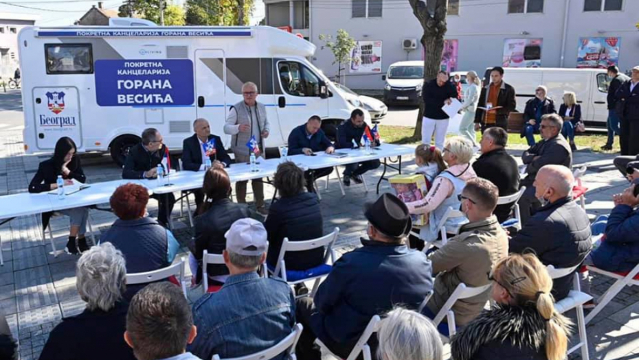 VREDNI VESIĆ ISPUNJAVA OBEĆANJA Putujućom kancelarijom posetio Boljevce i poručio šta je sledeće na redu da se uradi